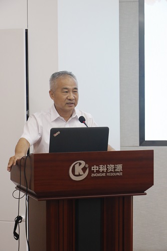 集團(tuán)董事長、黨總支書記張平講話.JPG 集團(tuán)董事長、黨總支書記張平講話.JPG