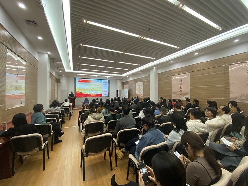 解讀研討會現(xiàn)場.jpg