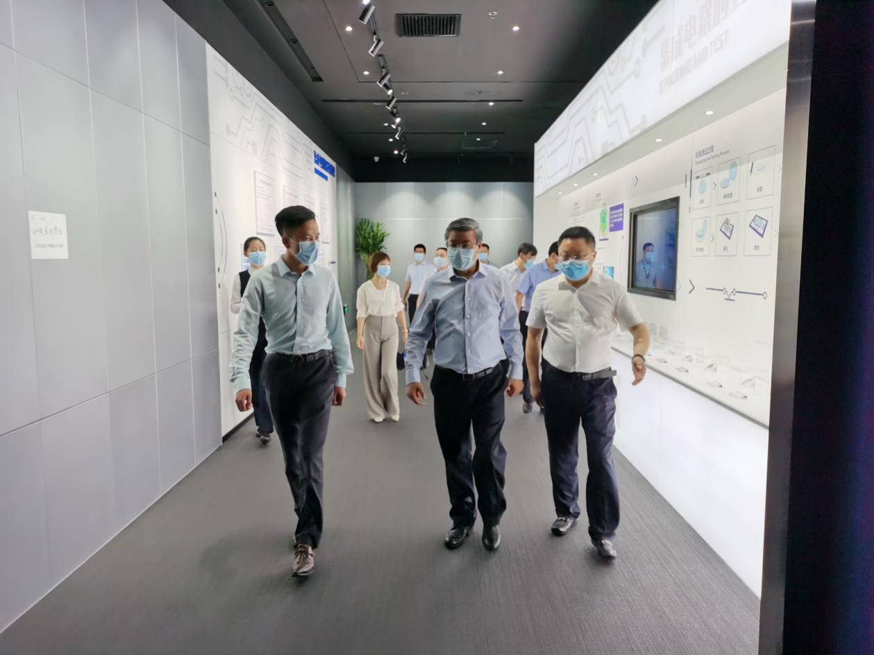 李榮燦書記一行考察IC PARK 2.jpg 李榮燦書記一行考察IC PARK 2.jpg